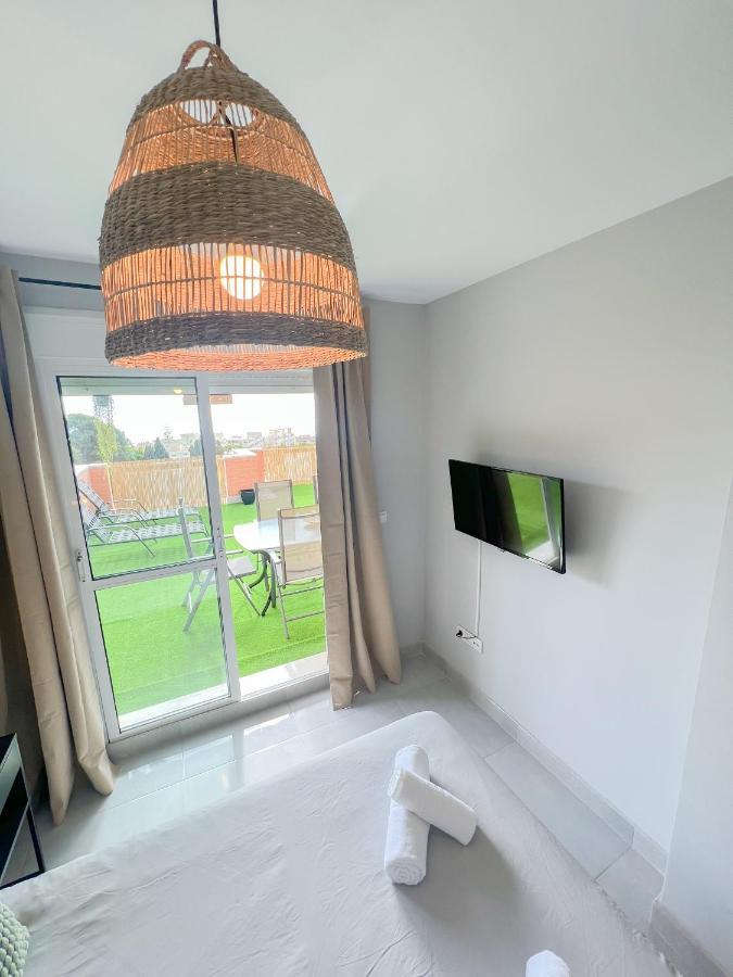 Cozy Apartment With Large Terrace Torremolinos Ngoại thất bức ảnh
