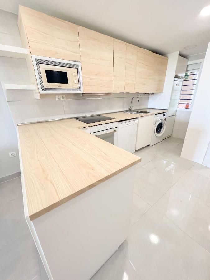 Cozy Apartment With Large Terrace Torremolinos Ngoại thất bức ảnh