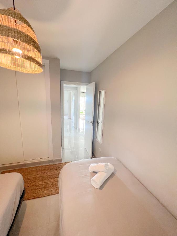Cozy Apartment With Large Terrace Torremolinos Ngoại thất bức ảnh