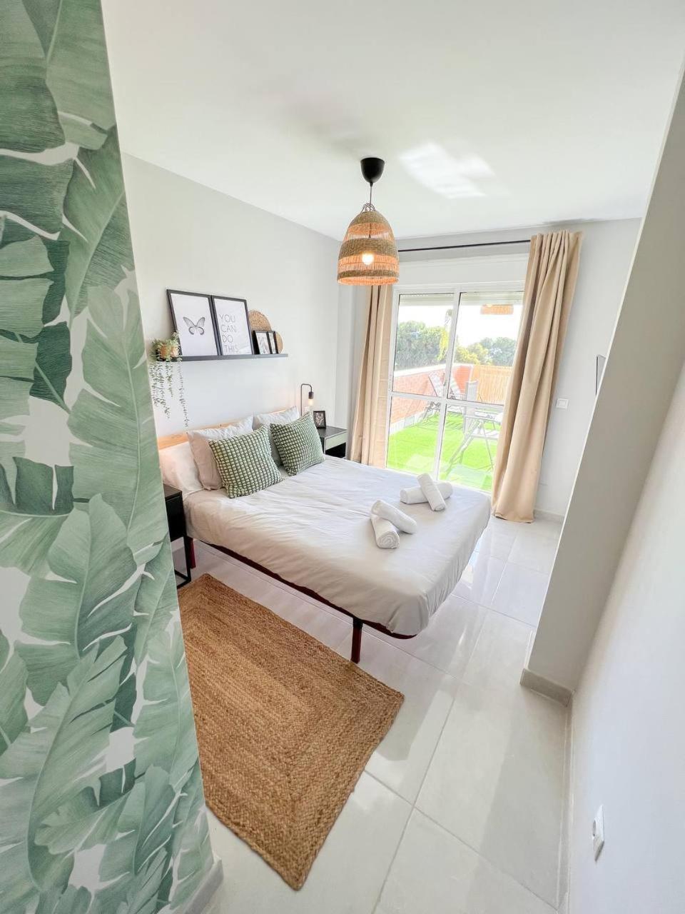 Cozy Apartment With Large Terrace Torremolinos Ngoại thất bức ảnh